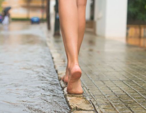 Puncak Musim Hujan, Awas Risiko Kutu Air Meningkat!