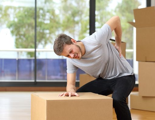 Kekurangan Cairan Picu Sakit Pinggang, Benarkah?