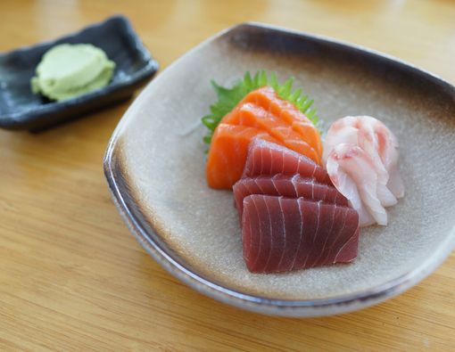 Kiat Memilih Sashimi yang Sehat