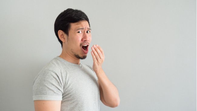 5 Penyebab Bau Mulut Saat Puasa yang Jarang Disadari