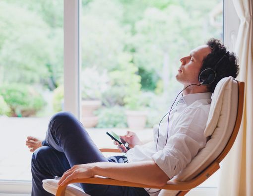 Ayo Dengarkan Musik untuk Atasi Badan Lemas