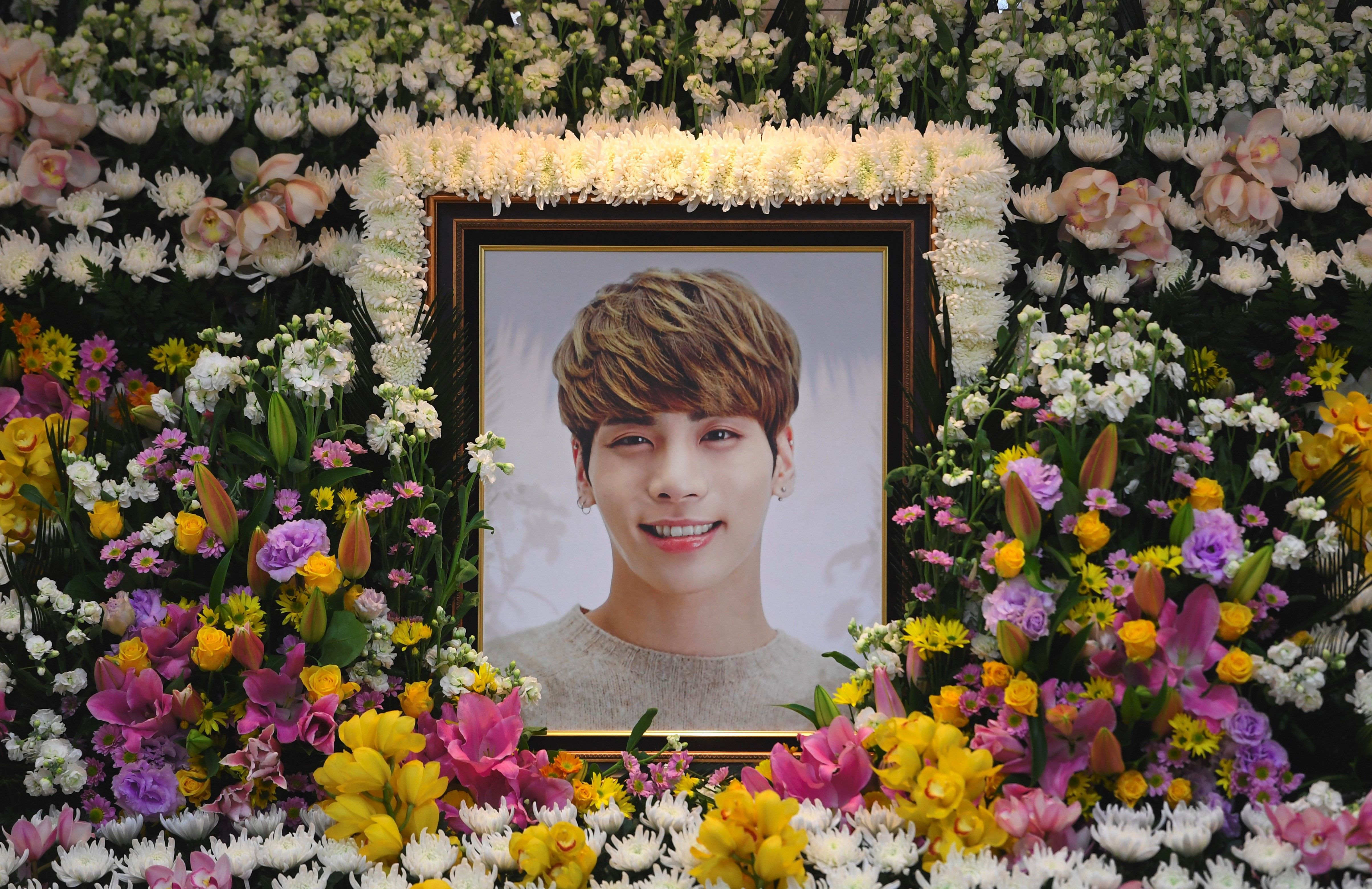 Kenali Perilaku Bunuh Diri Cegah Tragedi Jonghyun SHINee Terulang