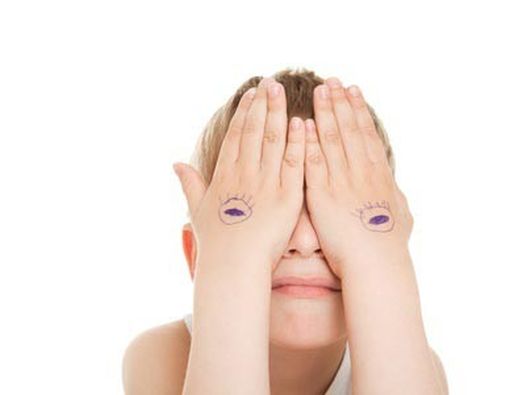 5 Teknik Mengatasi Fobia pada Si Kecil