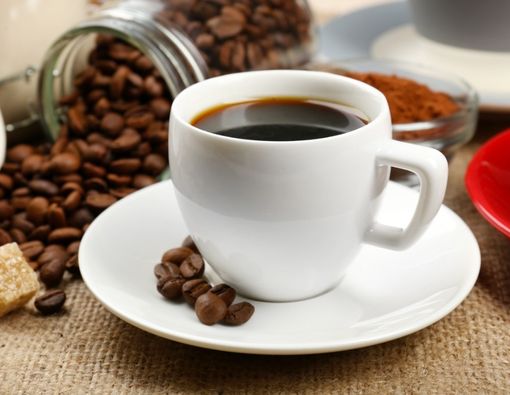 Sering Minum Kopi? Waspadai Efeknya untuk Rongga Mulut