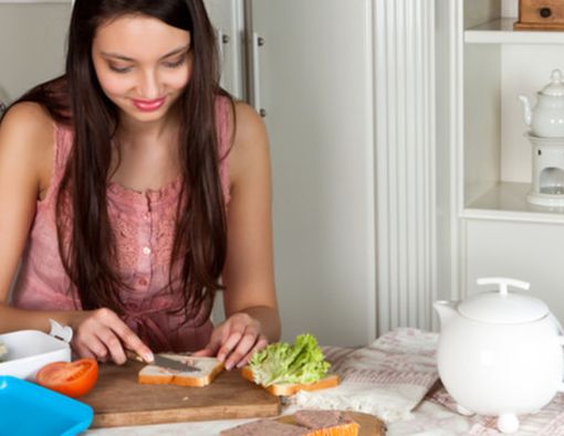 8 Tips Aman Menyiapkan Bekal Makan Sekolah Anak