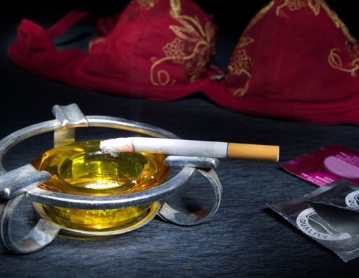 Beragam Alasan Orang Suka Merokok Setelah Berhubungan Seks