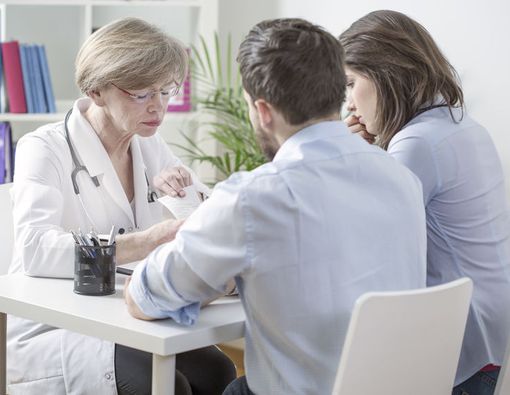 Pasangan Terkena HIV Bagaimana Caranya agar Tak Ikut Tertular?