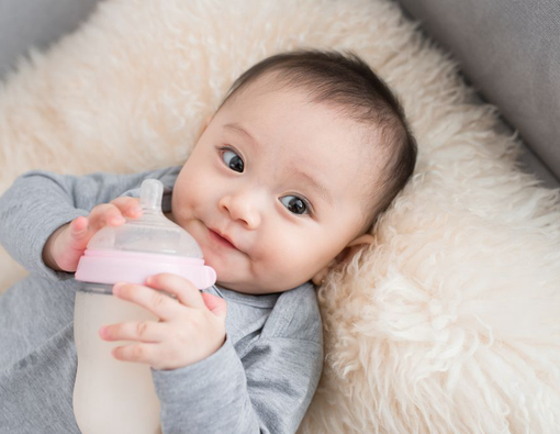 Tumbuh Kembang Bayi 9 Bulan 