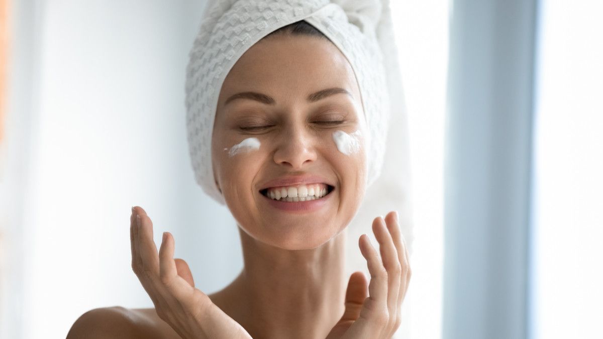 Kenali Perbedaan Skincare Moisturizing dan Hydrating untuk Kulit Wajah!