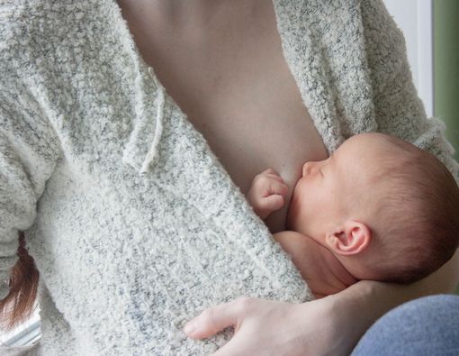 Tips Menyusui bagi Ibu dengan Puting Datar