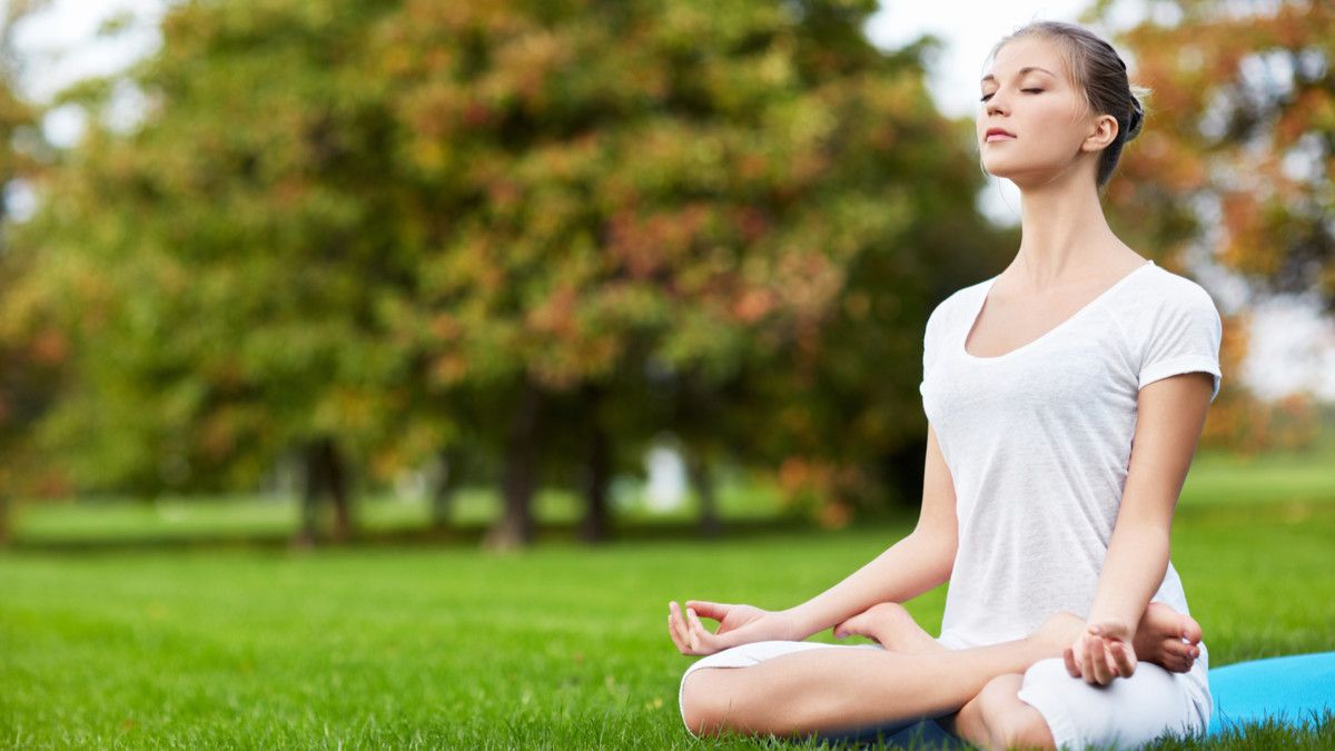 Hilangkan Stres dan Cemas dengan Yoga