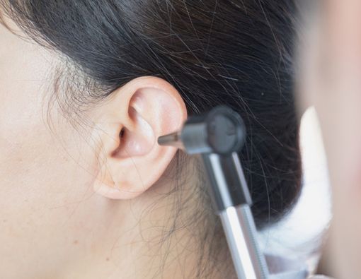 Telinga Berbau Tidak Sedap, Apa Penyebabnya?