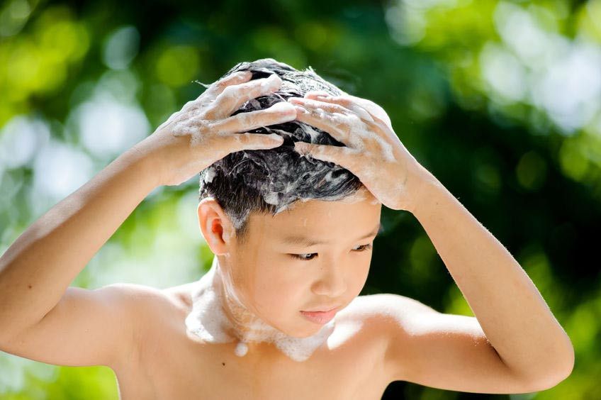 Panduan Menentukan Berapa Sering Anak Perlu Keramas