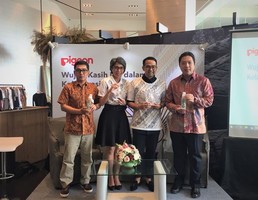 Harapan di Balik Botol Susu Motif Batik dari Pigeon