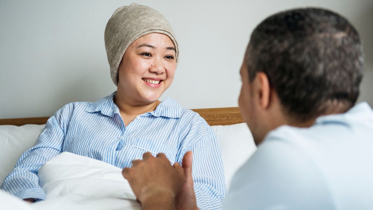 Harapan Hidup Pasien Kanker Lebih Panjang dengan Sikap Positif? (Rawpixel.com/Shutterstock)