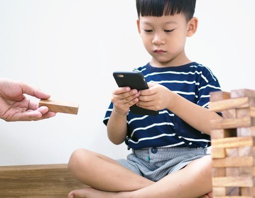 Tanda-Tanda Anak Anda Kecanduan Gadget