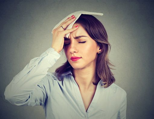 Atasi Wajah Berminyak dengan Konsumsi Makanan Ini