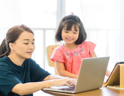 Anak yang Belajar Online, Mengapa Orang Tua yang Panik? Cari Tahu, Yuk!