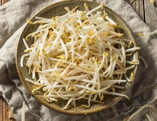 Meski Berukuran Kecil, Ini 12 Manfaat Melimpah Sayur Tauge