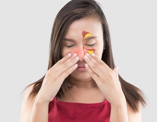 Atasi Hidung Tersumbat dengan 4 Pijatan Ini!