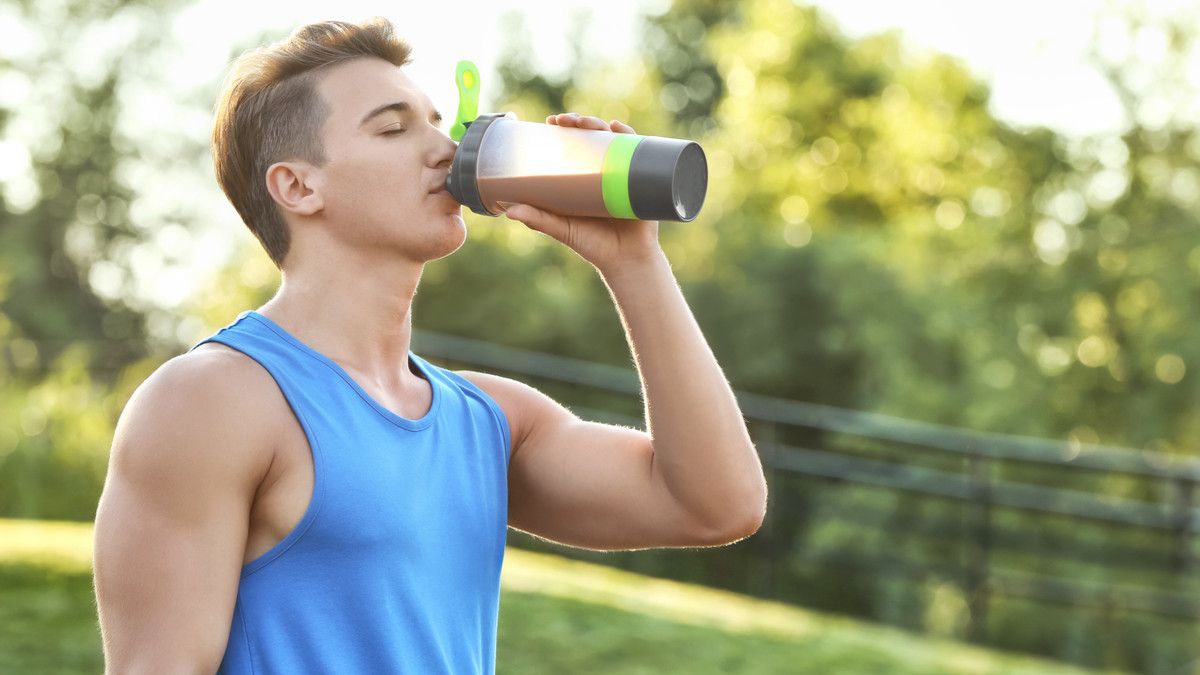 Minuman Protein, Benarkah Bermanfaat Dikonsumsi Usai Olahraga?