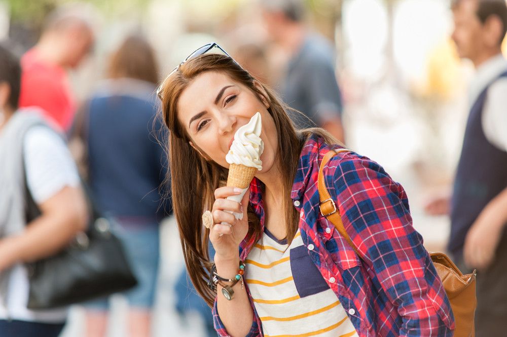 Benarkah Hobi Makan Es Krim Bisa Picu Kolesterol Tinggi?