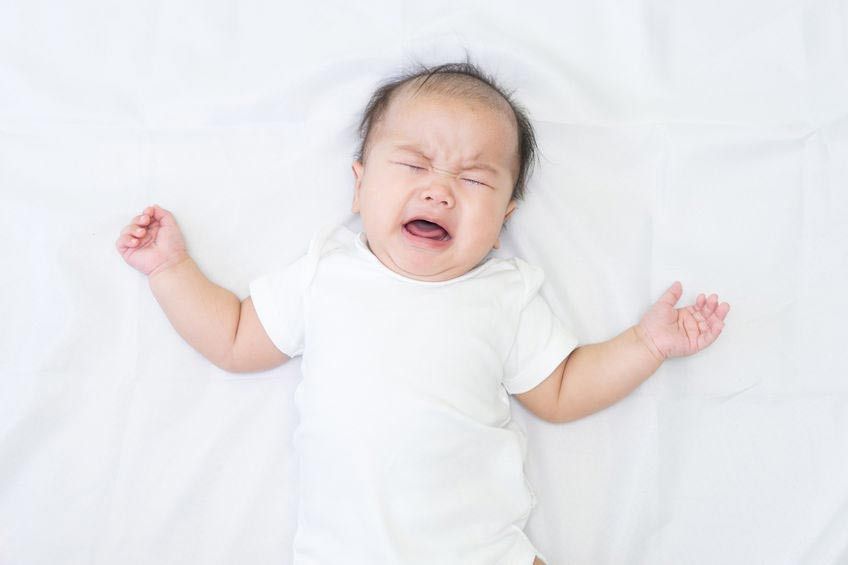 Jangan Biarkan Anak Menangis Sebelum Tidur. Ini Bahayanya