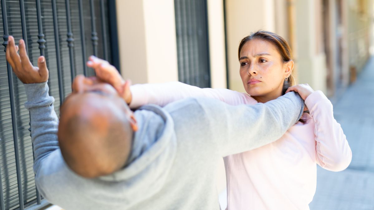 Serba-Serbi Krav Maga, Teknik Bela Diri Saat Terancam