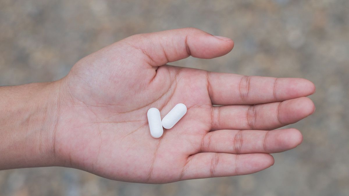Bahaya di Balik Konsumsi Suplemen Vitamin Kedaluwarsa