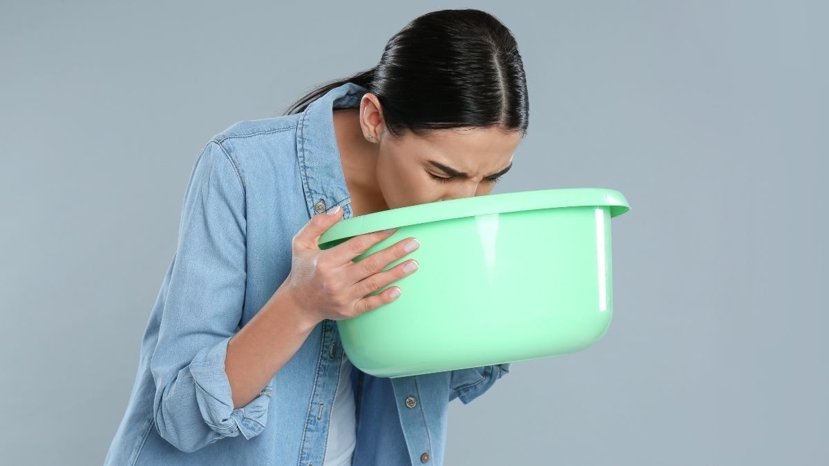 Penyebab Muntah Hitam dan Cara Mengatasinya