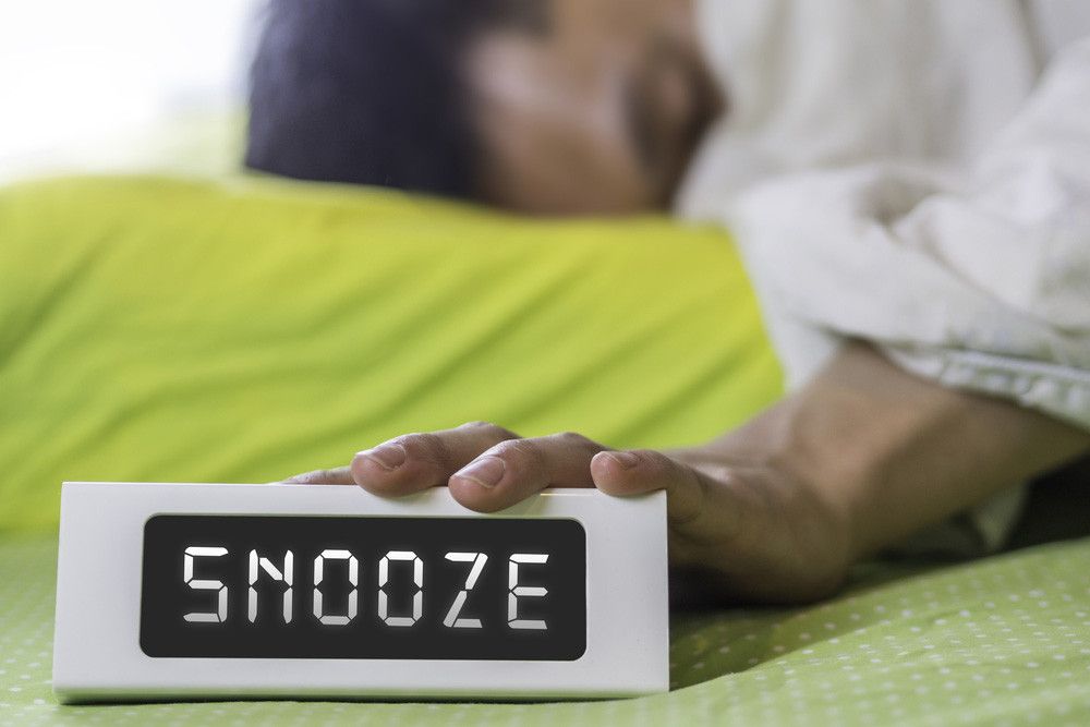 Bahaya Sering Menekan Tombol Snooze Alarm di Pagi Hari