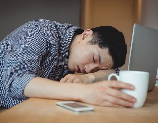 Tidur Siang Bikin Berat Badan Naik? Ini Faktanya