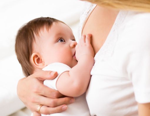 Bibir Sumbing pada Bayi Bukan Alasan untuk Tidak Memberikan ASI