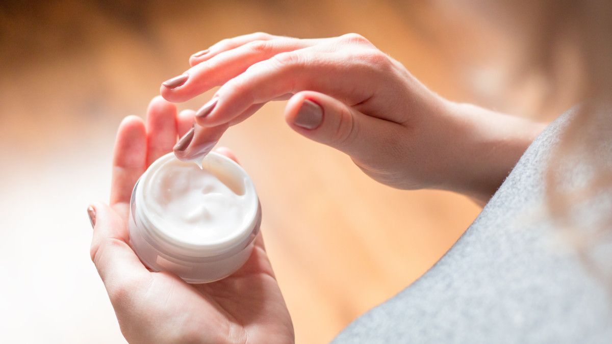 Bahaya Penggunaan Produk Perawatan Kulit Kedaluwarsa