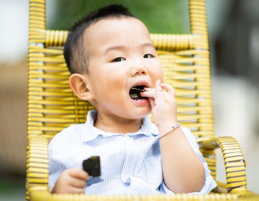 5 Tips Mudah Menyiapkan MPASI Saat Travelling