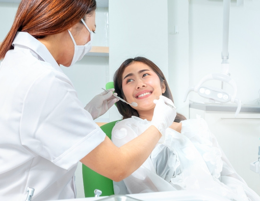 Apa Bedanya Tambal Gigi Sementara dan Permanen?