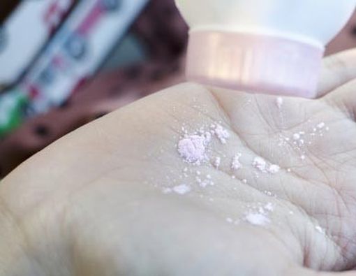 Tuntaskan Masalah Biang Keringat pada Anak dengan Cara Ini