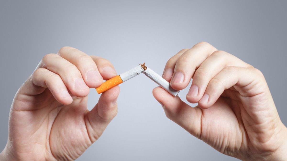 Cara agar Sukses Berhenti Merokok (Yeti Studio/Shutterstock)