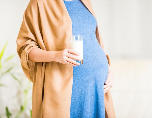 Mana Terbaik untuk Kehamilan, Susu Hamil atau Susu Murni?