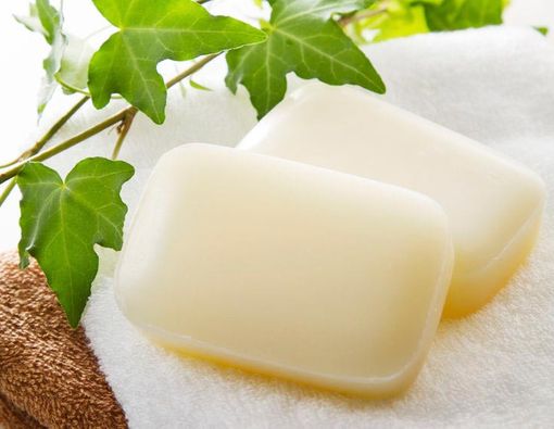 Sabun Wajah yang Tepat untuk Kulit Berjerawat