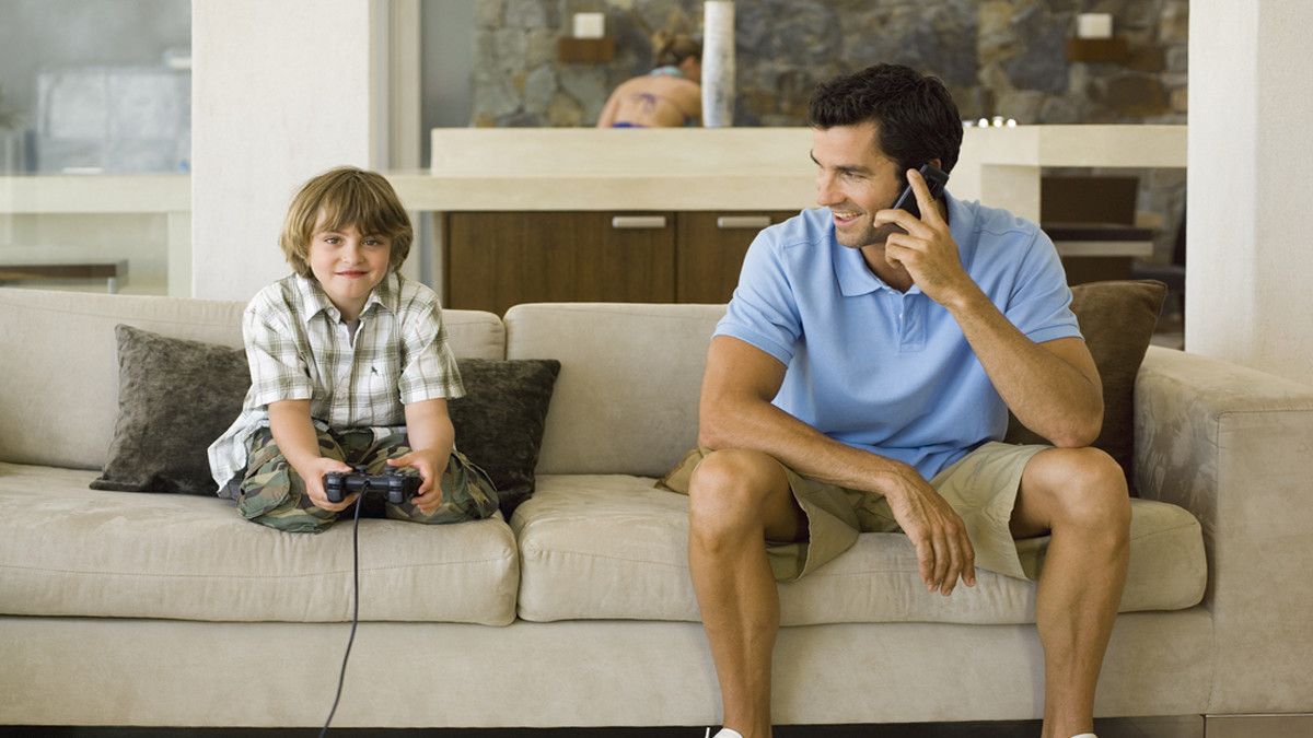 Cegah Anak Kecanduan Bermain Game dengan Cara Ini - KlikDokter