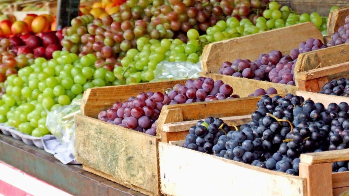 Buah Anggur: Beda Warna, Beda Manfaat Sehat