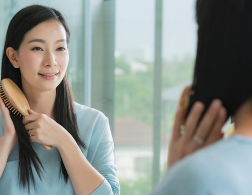 Jangan Asal! Ini Cara Menyisir yang Benar untuk Mencegah Rambut Rusak