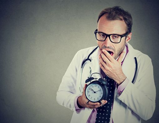 Kiat Tetap Sehat untuk Pekerja Shift Malam