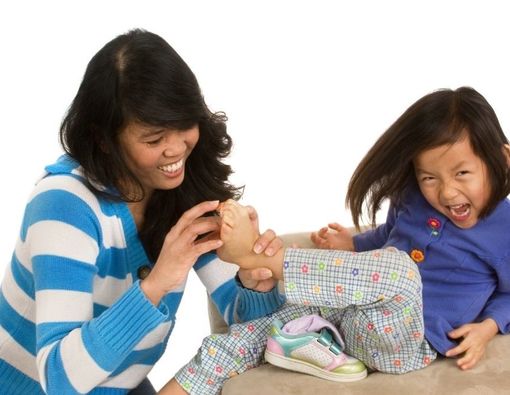 Merasa Benci saat Dikelitikin? Mungkin Ini Sebabnya