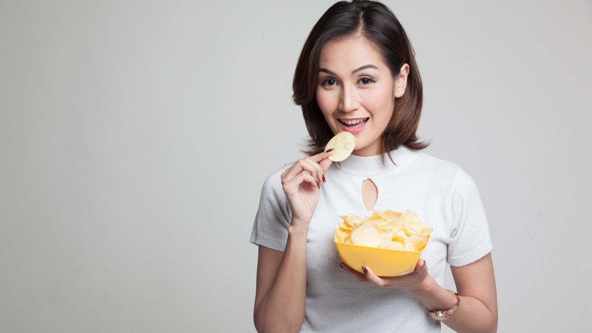 Tidak Ingin Berat Badan Bertambah? Patuhi Aturan Ngemil Ini!