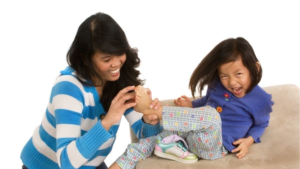 Merasa Benci saat Dikelitikin? Mungkin Ini Sebabnya