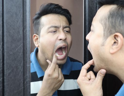 Gigi Goyang Pertanda Diabetes, Benarkah?