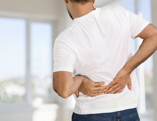 4 Penyebab Nyeri Punggung