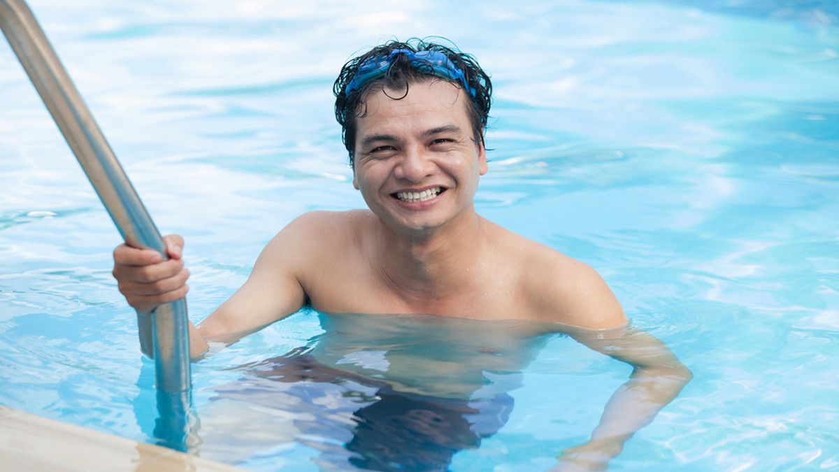 Ilustrasi Langsung Berenang Setelah Makan